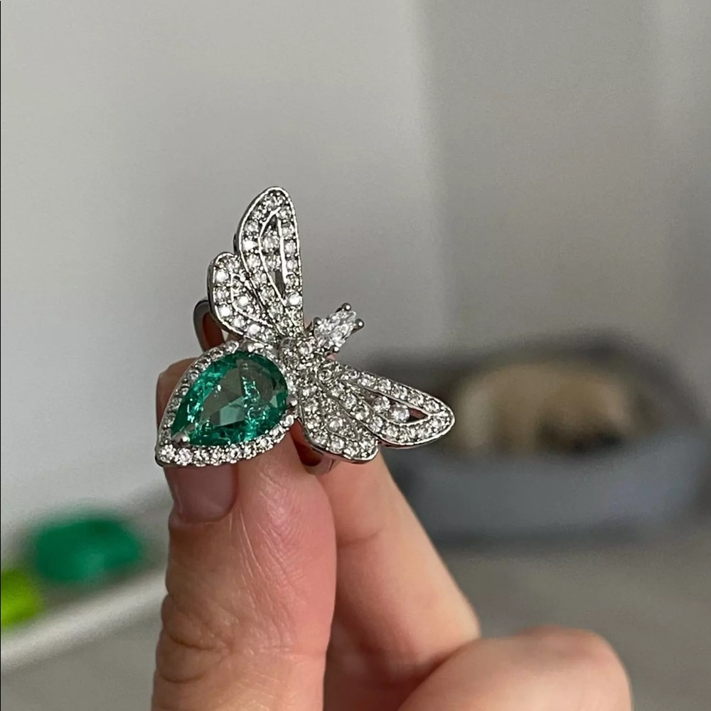 New Women’s Beautiful Party Diamond Ring - Picture 11 of 14